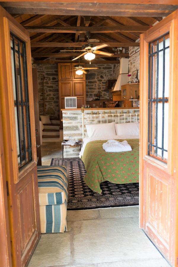 Vogiatzopoulou Guesthouse Агиос Георгиос Нилиас Стая снимка